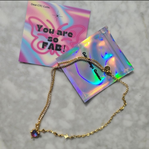 18K Gold Plated Heart Necklace - Picture 4 of 5